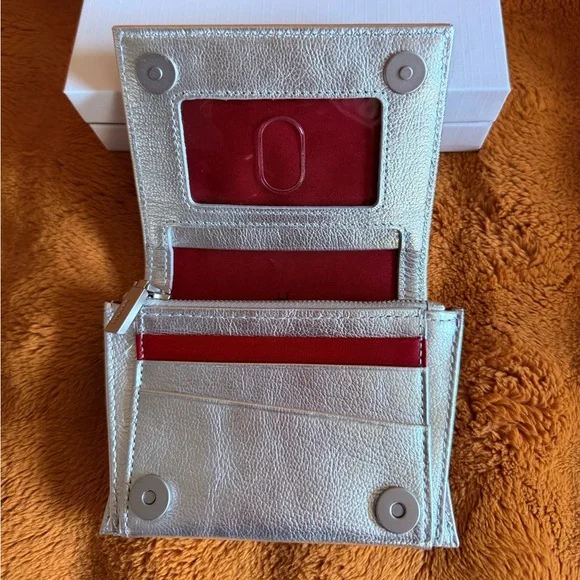 NWOT Hammitt Allen Wallet Sidewalk Silver / Brushed Silver Italian Leather - Picture 3 of 4